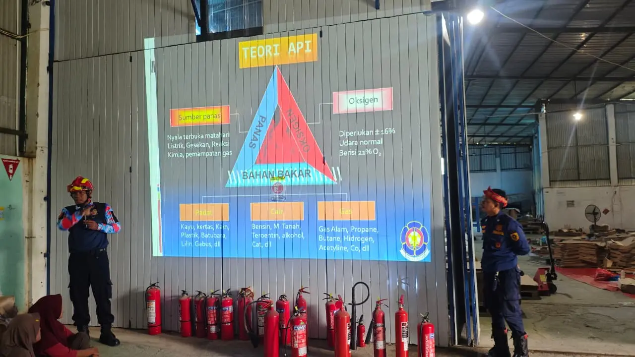Kegiatan Pelatihan K3 Bersama Damkar Cileungsi - Edpack Karunia Persada