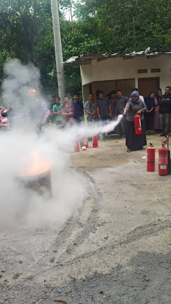 Kegiatan Pelatihan Bersama Damkar Cileungsi - Edpack Karunia Persada 2